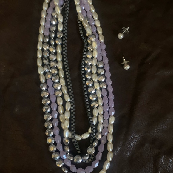 Elegant Multi-Color Beaded Necklace Set - Picture 7 of 9